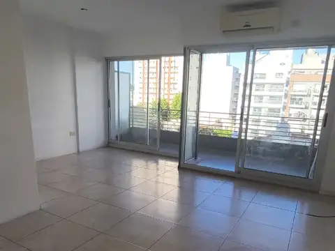Departamento en Alquiler en Parque Chacabuco, $ 680.000
