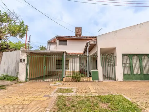 CASA VENTA 3 AMB CASTELAR NORTE/APTO CREDITO