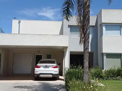 Casa en Venta en Funes, USD 690.000