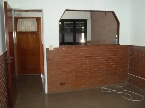 Depto Tipo Casa en Alquiler de 3 ambientes