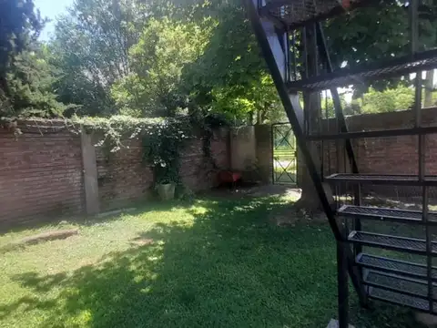 Depto Tipo Casa en Alquiler en La Lonja, $ 650.000