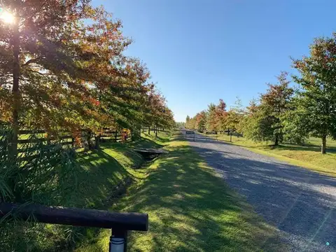 Mmc. Lote A Laguna En Chacras De La Reserva, Carda Cardales