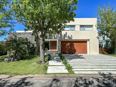 Casa en Venta de 5 dormitorios