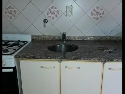 Depto Tipo Casa 2 ambientes con 1 baño