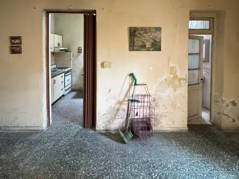 Casa 3 ambientes con 1 baño