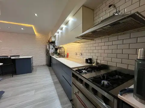 Depto Tipo Casa 4 ambientes con 1 baño