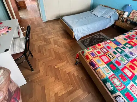 Depto Tipo Casa en Venta 50 años