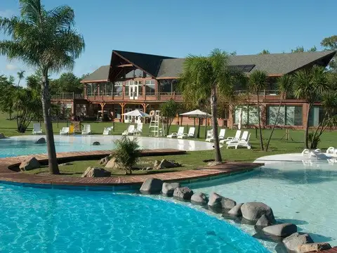 Lote en Grand Bell. Exclusivo Barrio Privado en City Bell