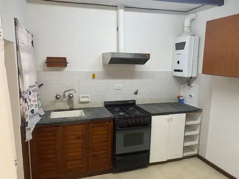 Se alquila departamento