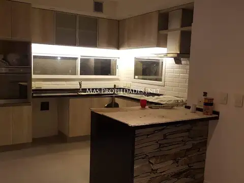 Casa 5 ambientes con 3 baños