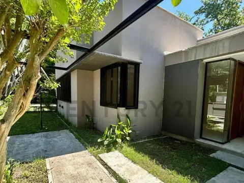 Casa en venta - CALLE 31 ESQ 408