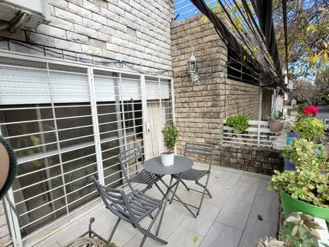 San Lorenzo 3663 con cochera