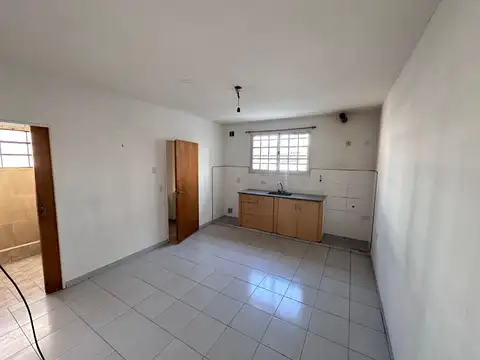 ALQUILER DEPTO TRES AMBIENTES BERNAL