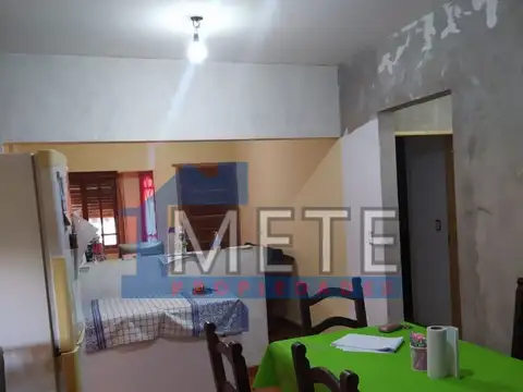Casa 3 ambientes con 1 baño