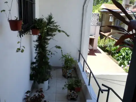 MUY LINDO PH 3 AMB.PATIO Y TERRAZA PROX.PANAMERICANA