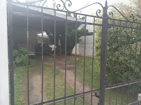 CASA LOTE PROPIO SOBRE RAMON FALCON