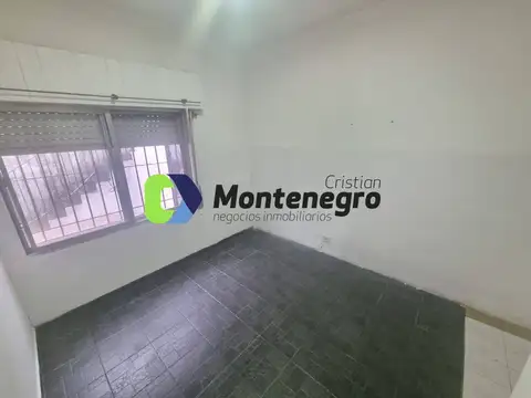 2 CASAS EN VENTA IDELA DOS FAMILIAS EN BERAZAEGUI
