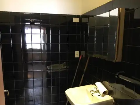 Casa 2 ambientes con 1 baño