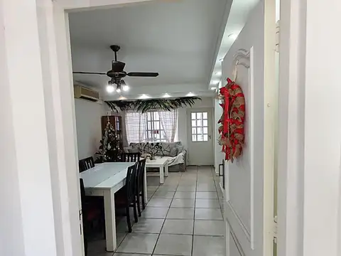 Depto Tipo Casa en Venta en Parque Chacabuco, USD 260.000