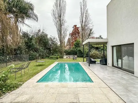 CLUB NEWMAN .AV DE LOS CONSTITUYENTES al 7200