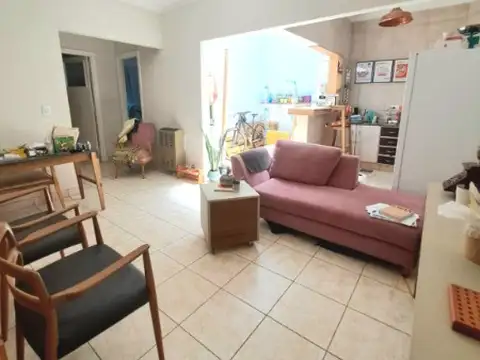 Avenida Colón 3800, Piso 1