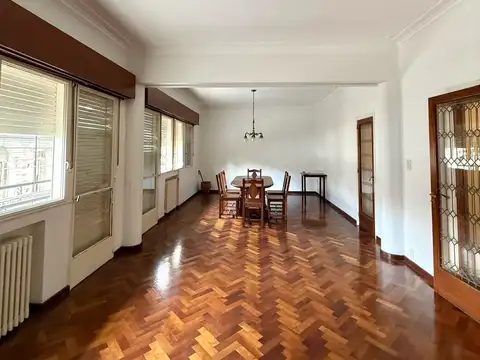 Departamento en Venta con 2 cocheras