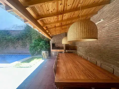 Casa en Venta en Saavedra, USD 595.000