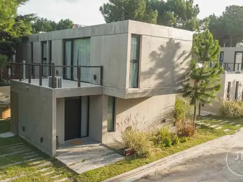 VENTA CASA BERLIN WOODS PINAMAR NORTE