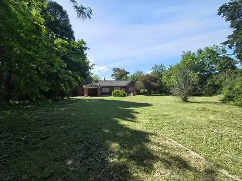 Casa 5 ambientes con 2 baños