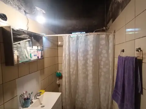 Casa 2 ambientes con 1 baño