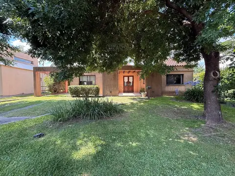 Casa en Venta en Los Jazmines Pilar del Este Apto Crédito y Financiación