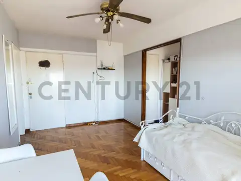 VENTA DEPARTAMENTO FLORES 2 AMBIENTES.