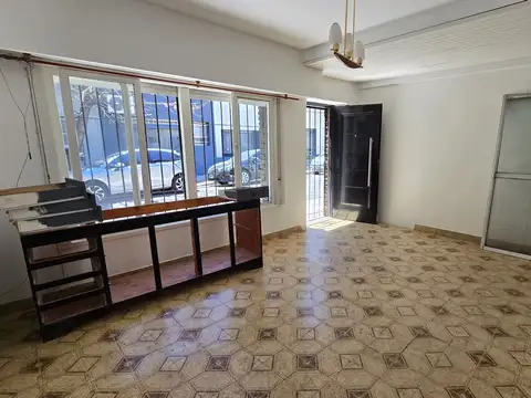 Casa en Alquiler en Coghlan, $ 2.000.000