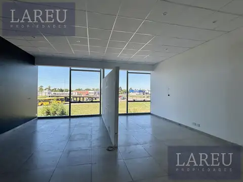 Oficina en Alquiler con 1 cochera