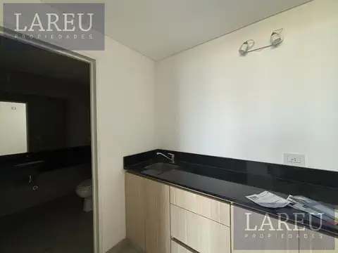 Oficina en Alquiler en Pilar, $ 850.000
