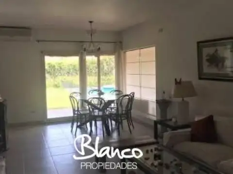 Casa en Venta en Los Sauces, USD 270.000