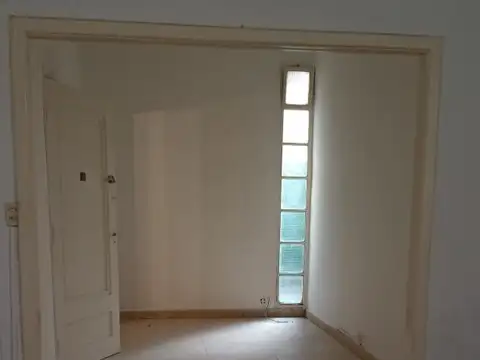 Thorne 423 , Piso PB