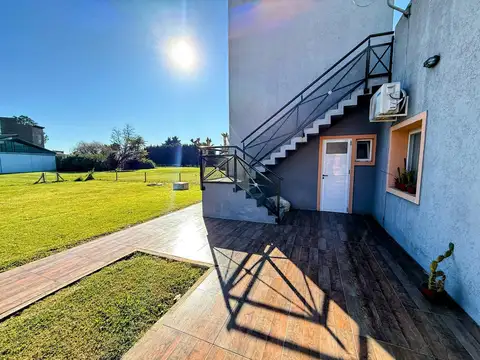 Casa 5 ambientes con 3 baños