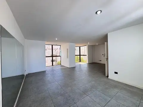 Oficina en Alquiler al Oeste