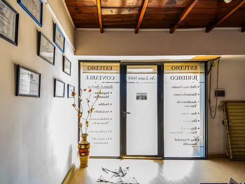 VTA.EN BLOCK 4 PH DE 1 Y 2AMB +3 LOCALES LAFERRERE