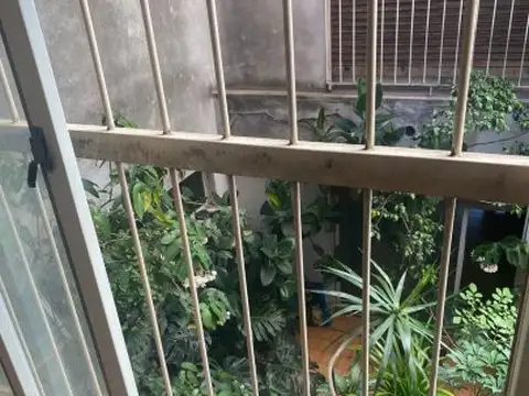 Depto 2 amb con balcon -luminoso- apto profesional