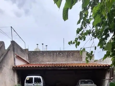 CIUDADELA. BARRAGAN  700 A 2 CUADRAS DE CABA.MAGNIFICA CASONA  DE ESTILO LOTE 17.31 X 43.-