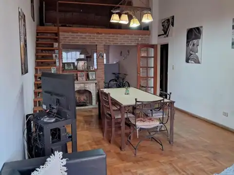 Chalet en Venta 4 ambientes Cochera Jardin Fondo Haedo Norte