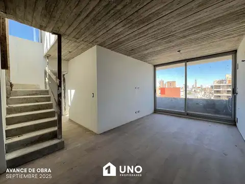 Ituzaingo y Pte. Roca - Amplio Dpto de 2 Dormitorios. Cochera disponible.