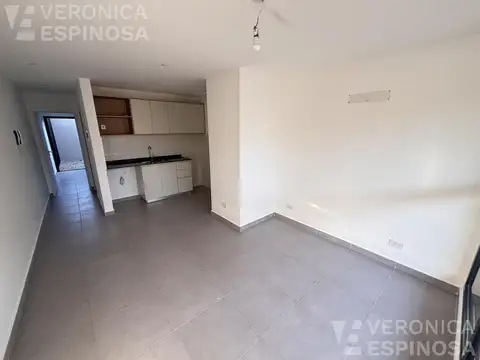 Departamento de dos ambientes en venta - Moron Sur