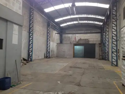 Galpon en Venta 10  mts Frente