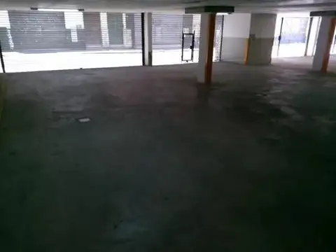 Cochera en Monserrat