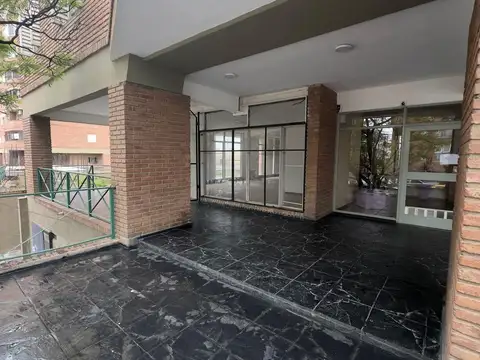 Avenida Juan Martín de Pueyrredón e/ Miguel Calixto del Corro y Arturo M. Bas