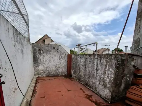 Muy lindo duplex en 3 niveles con 3habitaciones, Toilette y baño. Terraza