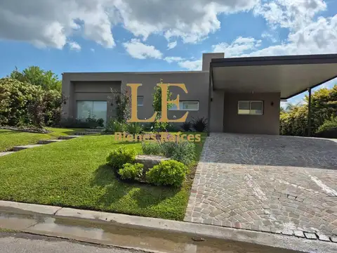 Venta casa Premium en Haras de Santa María, L.Verde. Permuta